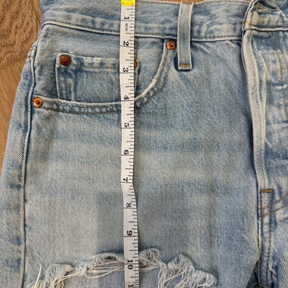 Levi’s 501 Cutoff Denim Shorts Light Wash Size 28 - Picture 7 of 9